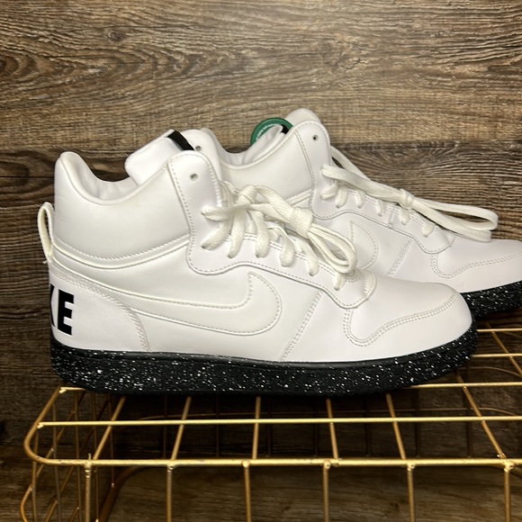 Nike-Court-Borough-mid-Black w/white speckled sole-Released 2015- Very Rare - Picture 15 of 15